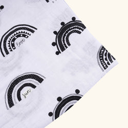 M05 BW Rainbows Muslin Wrap/Swaddle