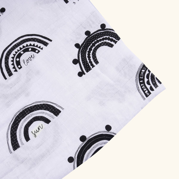 M05 BW Rainbows Muslin Wrap/Swaddle